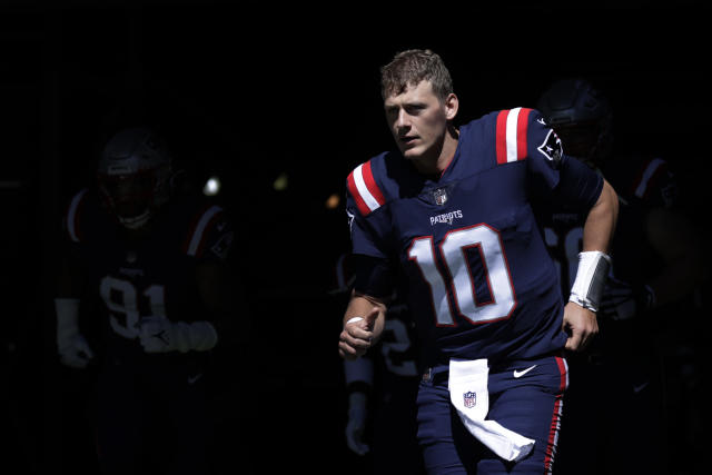 Mac Jones, Patriots look strong despite loss to Tom Brady, Buccaneers