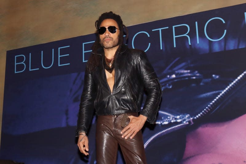 MEXICO CITY, MEXICO - MARCH 26: Lenny Kravitz poses during a photocall ahead of the release of his album “Blue Electric Light” at The St. Regis hotel on March 26, 2024 in Mexico City, Mexico. - Photo: Adrián Monroy/Medios y Media (Getty Images)