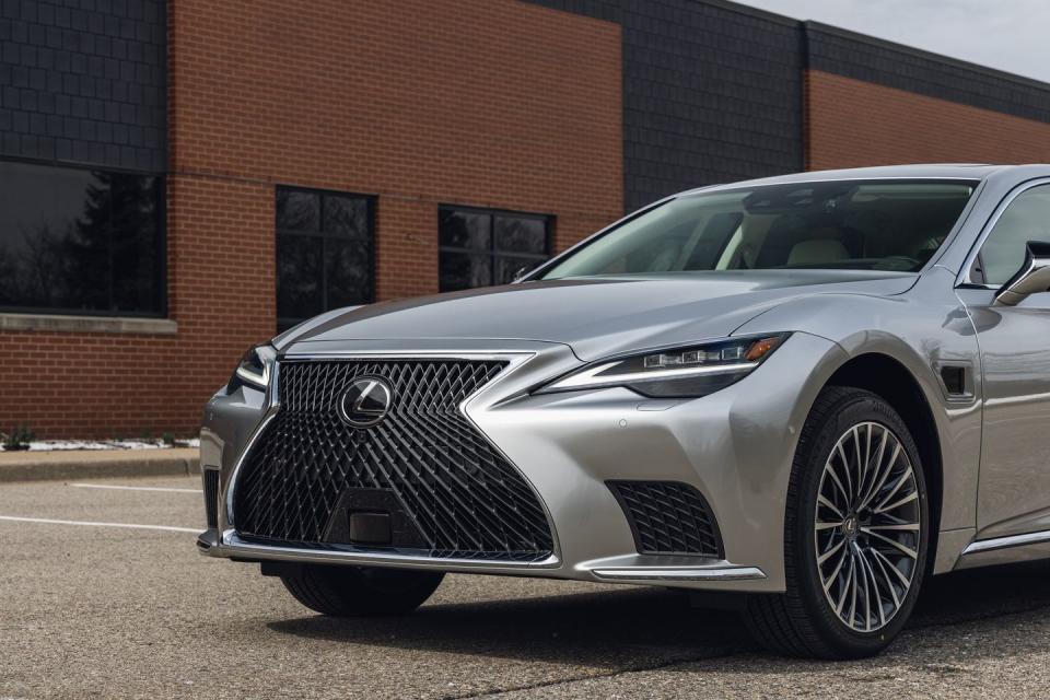 2024 lexus ls 500h awd