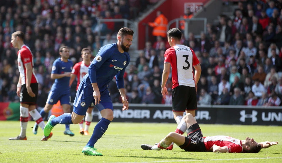 Olivier Giroud celebrates after scoring against Southampton