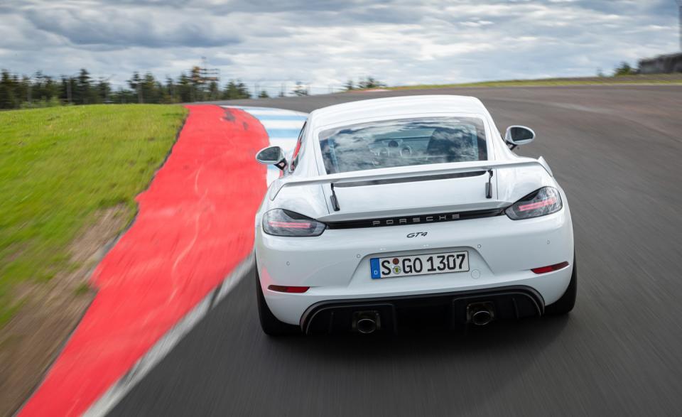 <p>2020 Porsche 718 Cayman GT4</p>