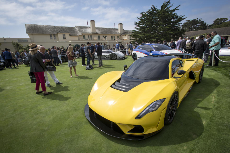 <p>Mit dem Hennessey Venom F5 möchte der Hersteller den schnellsten Straßenwagen der Welt auf den Markt bringen. Der SSC Tuatara könnte mit seinen möglichen 480 km/h einen Strich durch die Rechnung machen, doch der Venom F5 hat aktuell bestätigte 467 km/h unter der Haube, sodass er 2019 beim Verkaufsstart der schnellste Wagen der Welt werden könnte. (Foto: Getty) </p>