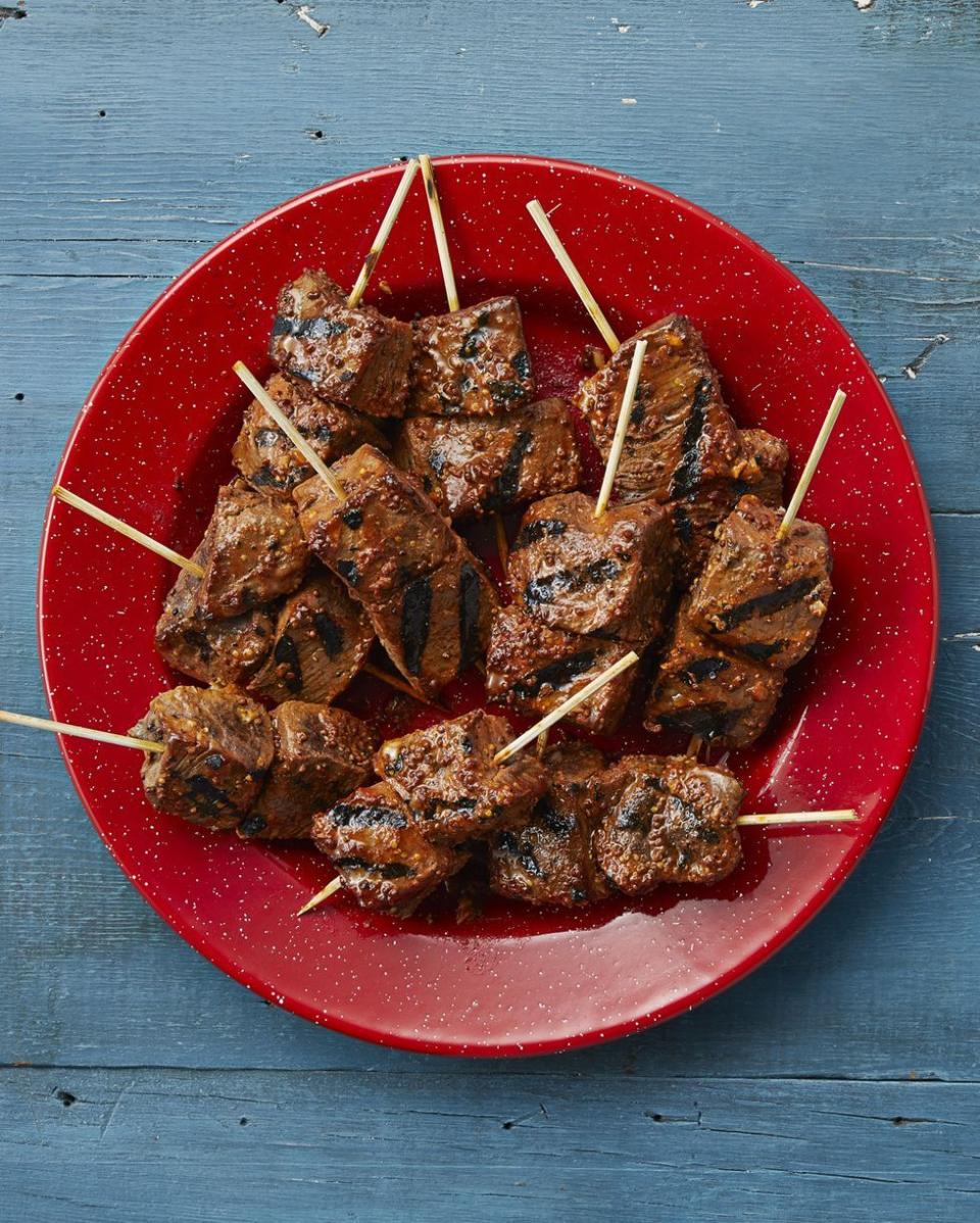 Bobby Flay’s Grilled Beef Skewers