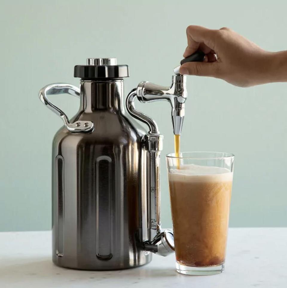 54) Nitro Cold Brew Maker