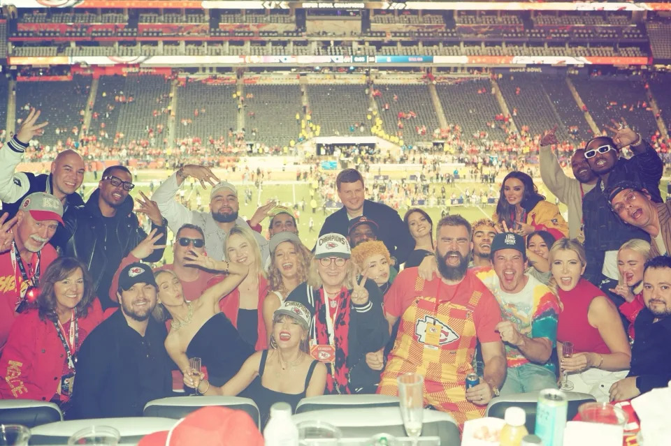 jason-kelce-taylor-swift-super-bowl-celebration.