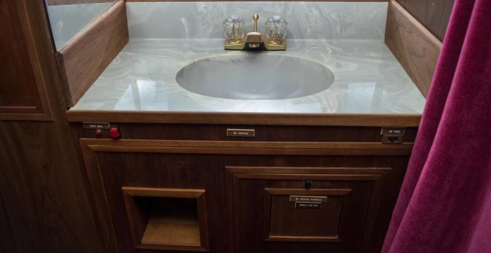 The marble sink of the Lockheed Jetstar - Credit: Liveauctioneers.com