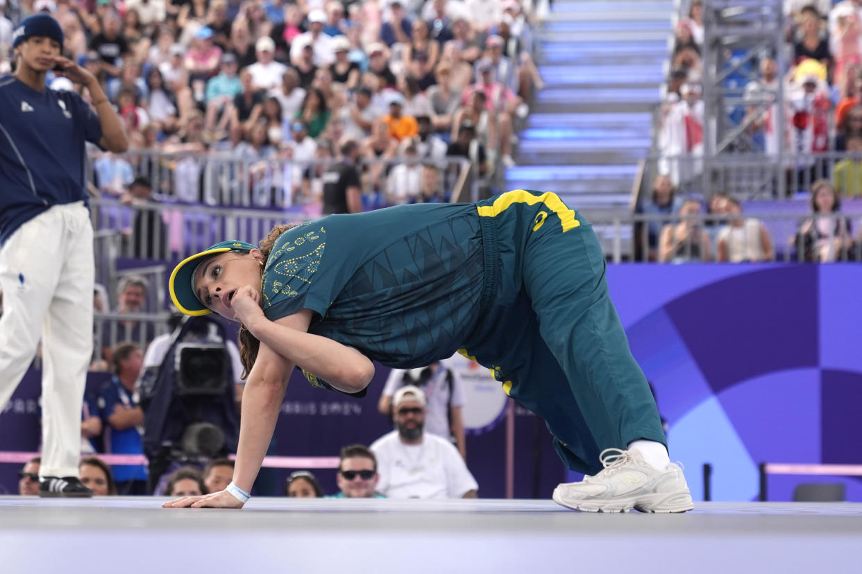 Australia's Rachael Gunn, known as B-Girl Raygun, competes during the Round Robin Battle at the breaking competition at La Concorde Urban Park at the 2024 Summer Olympics, Friday, Aug. 9, 2024, in Paris, France. (AP Photo/Frank Franklin)