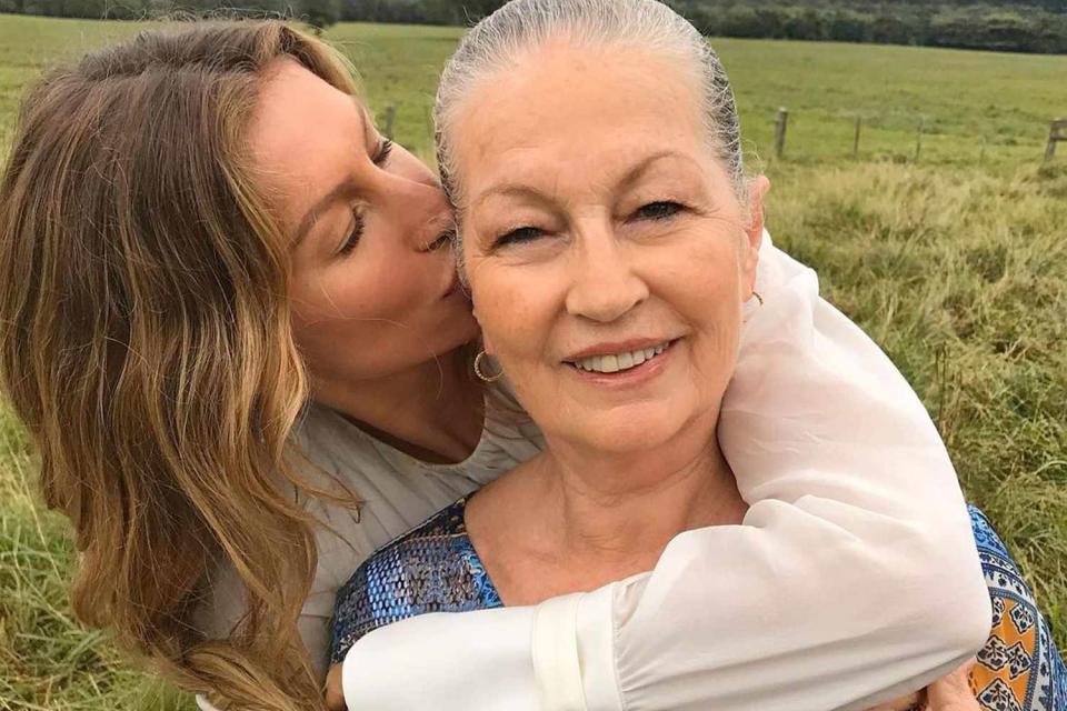 <p>Gisele Bundchen/Instagram</p> Gisele Bündchen and mother Vânia Nonnenmacher