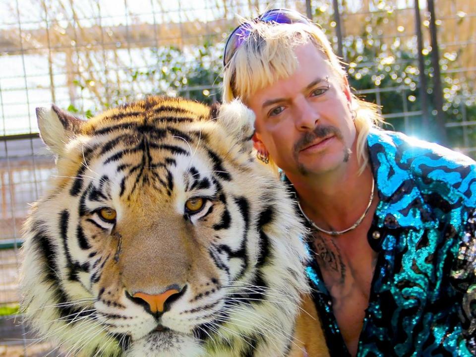 Joe Exotic alias "Tiger King" sitzt derzeit in Haft. (Bild: 2020 NETFLIX)