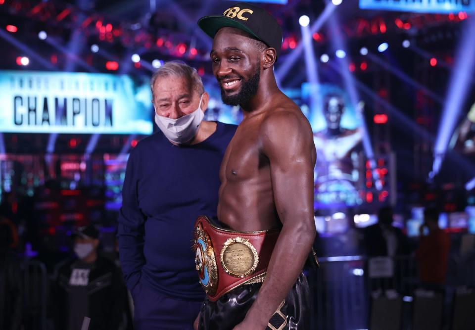 Bob Arum pictured alongside his Top Rank boxer Terence Crawford after a 2020 fight.