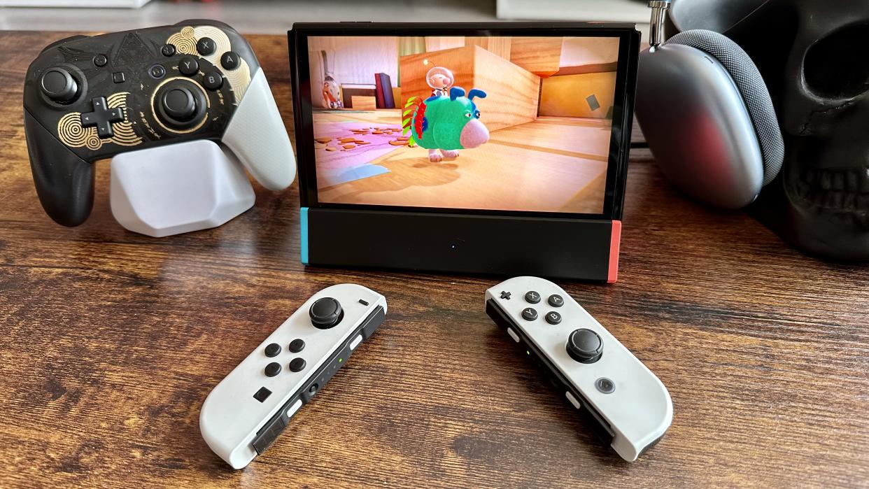  Nintendo Switch OLED dock 