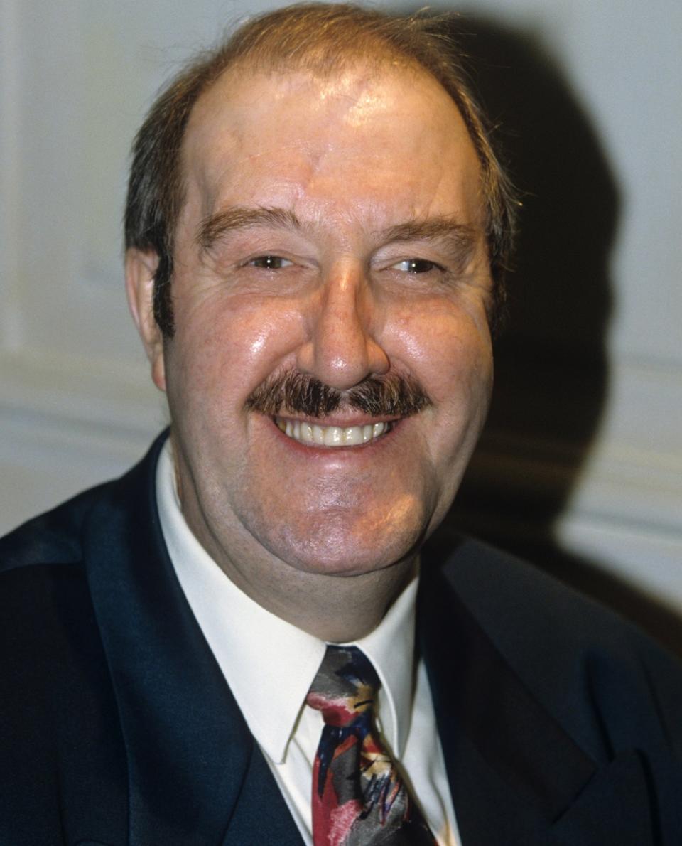 14. Gorden Kaye