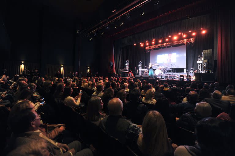 La bella sala del Teatro Gran Pilar