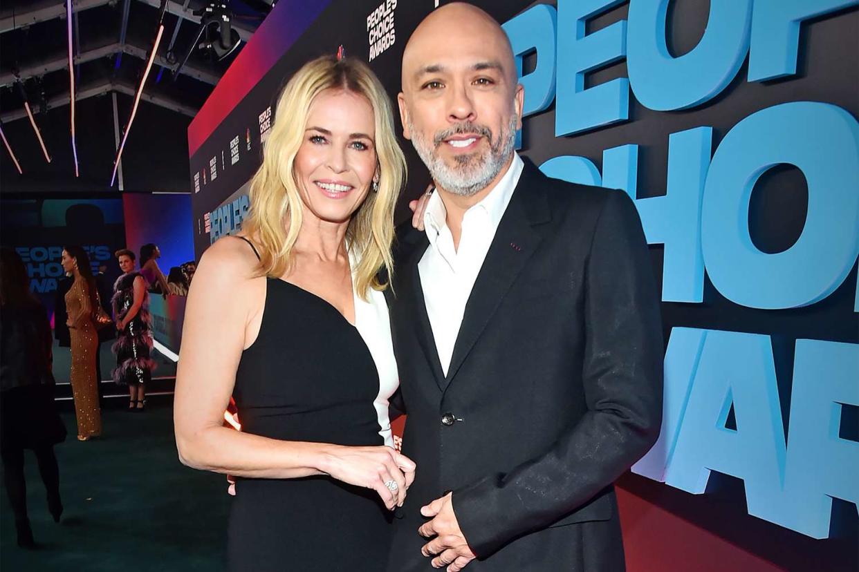 SANTA MONICA, CALIFORNIA - DECEMBER 07: 2021 PEOPLE'S CHOICE AWARDS -- Pictured: (l-r) Chelsea Handler and Jo Koy arrive to the 2021 People's Choice Awards held at Barker Hangar on December 7, 2021 in Santa Monica, California. (Photo by Alberto Rodriguez/E! Entertainment/NBCUniversal/NBCU Photo Bank via Getty Images)