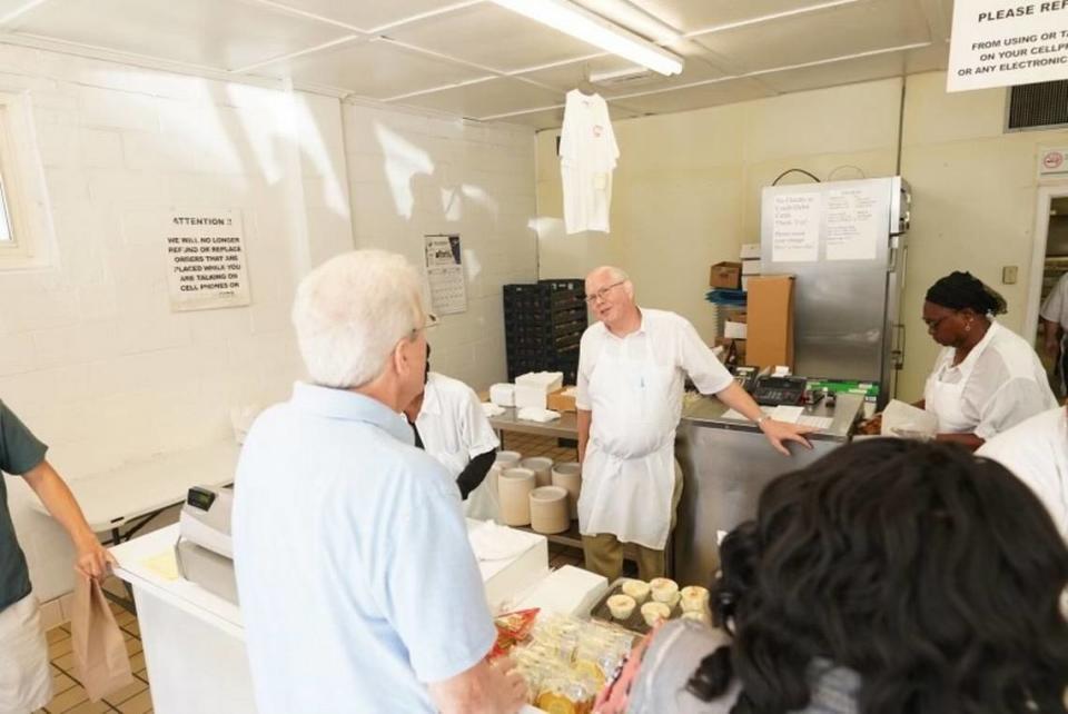 Price’s owner Steven Price, center, in his busy restaurant the day he announced it was closing for good after nearly 60 years.