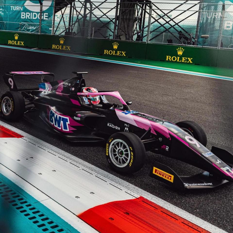 BWT Alpine F1車隊的2024賽季賽車，推出全新的粉紅色塗裝。