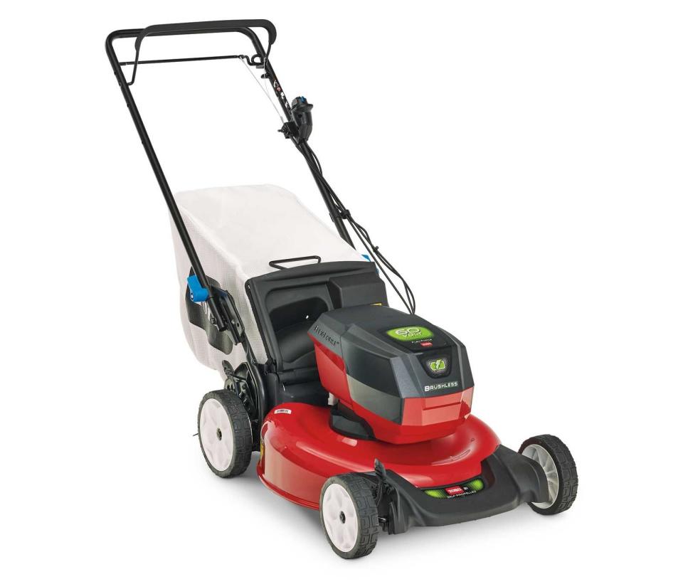 5) Toro 21356 Recycler Self-Propel 60-Volt Max Electric Lawn Mower