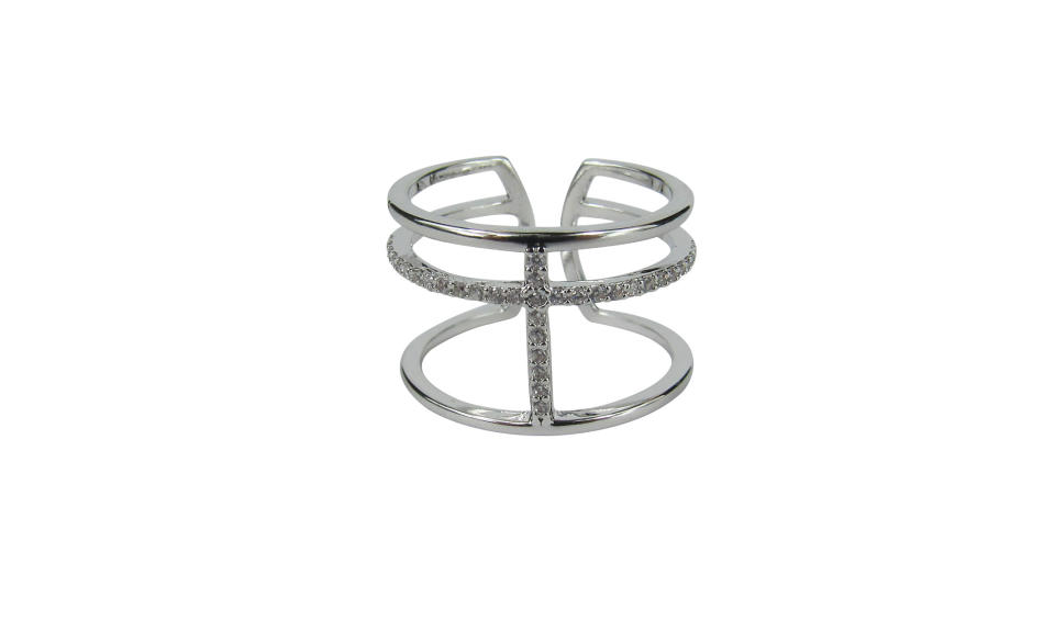 <p>Salma ring, $45, <a rel="nofollow noopener" href="https://julessmithdesigns.com/collections/rings/products/salma-ring" target="_blank" data-ylk="slk:julessmithdesigns.com;elm:context_link;itc:0;sec:content-canvas" class="link ">julessmithdesigns.com</a> </p>