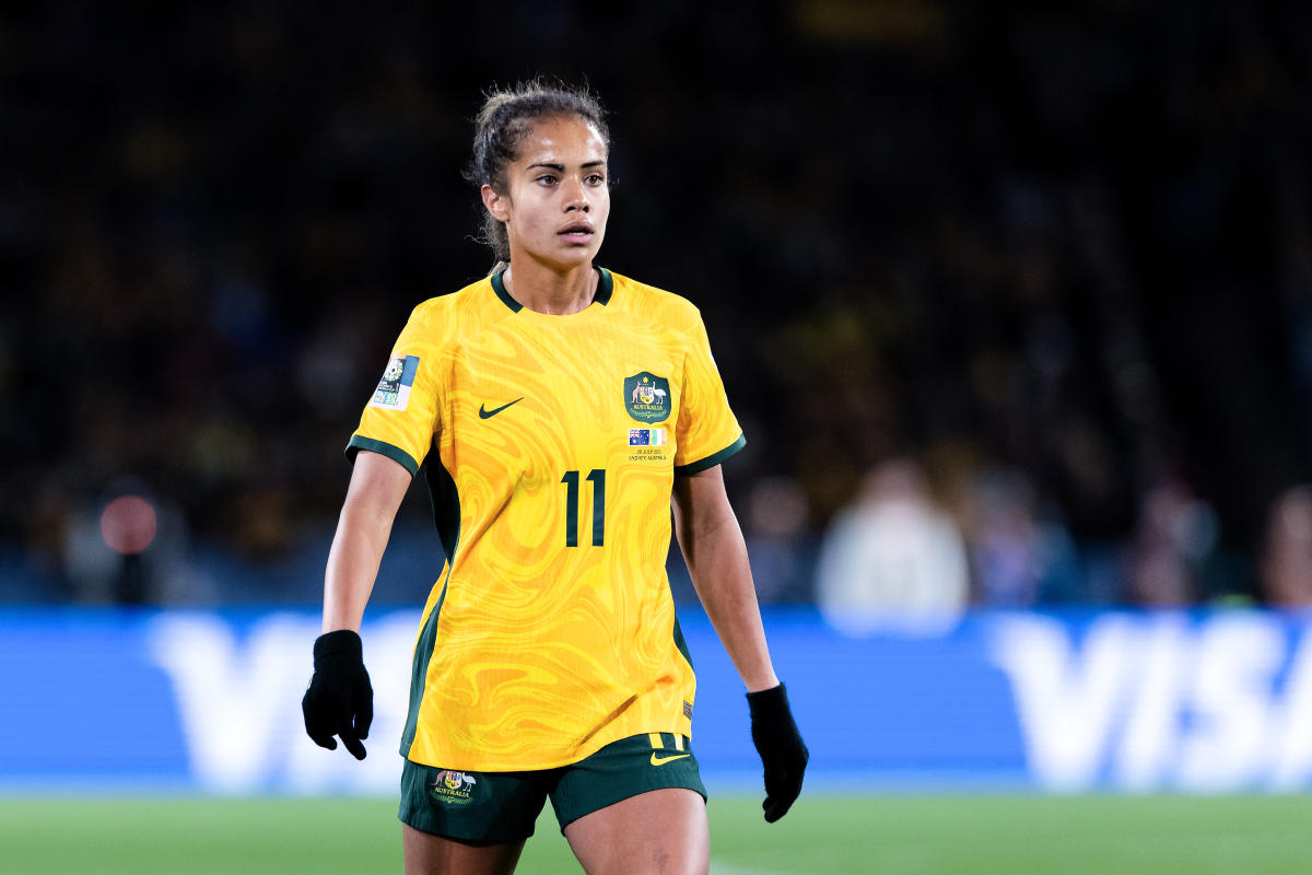 Fowler makes her Women's World Cup debut on a significant night for the  Australian and Irish teams - ABC News