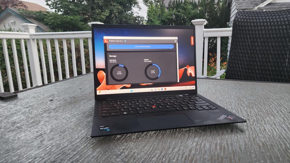 Lenovo ThinkPad X1 Carbon Gen 12 vs. Gen 11