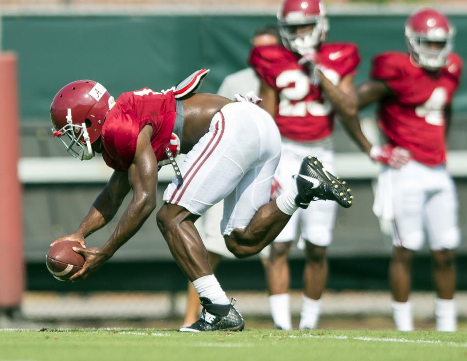Alabama defensive back Kendall Sheffield (11) works through drills during NCAA college football practice, Tuesday, Aug. 9, 2016, at the Thomas-Drew Practice Fields in Tuscaloosa, Ala. (Vasha Hunt/AL.com via AP)