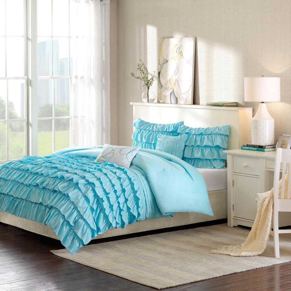 Blue Marley Ruffle Comforter