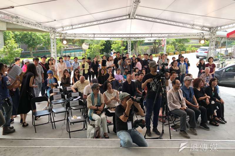 台北數位藝術中心16日重新開幕，舉辦「終身保固－家電羅曼史」開幕記者會，邀請民眾一同認識、親近數位藝術。（黃宇綸攝）