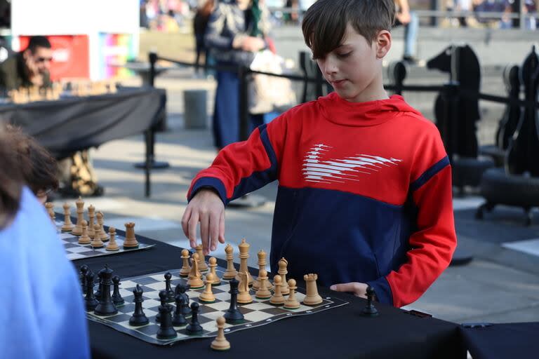 Ilan Schnaider, en una tarde de ajedrez y diversión en Tecnópolis, hace dos años