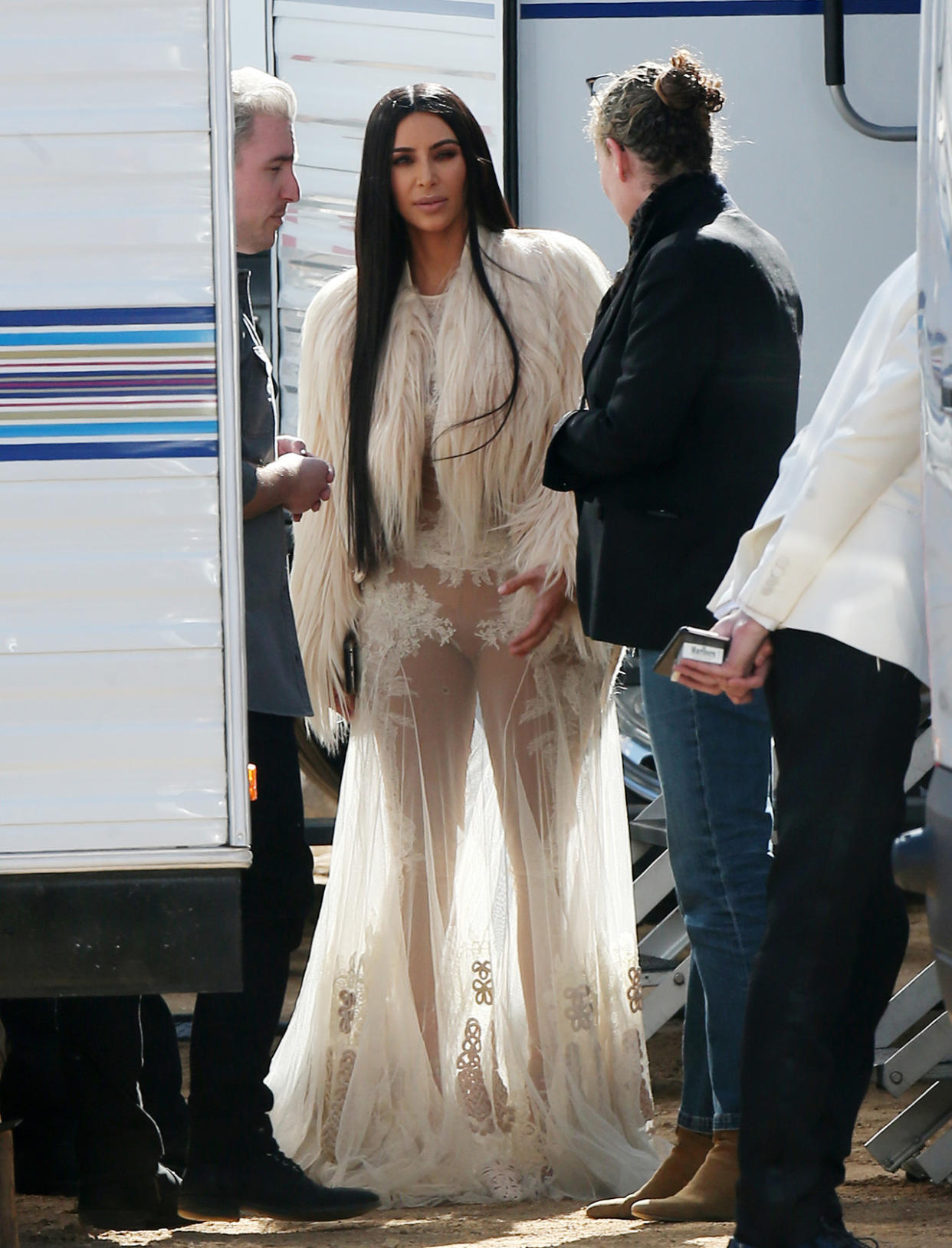 Kim Kardashian filming scenes for Ocean's Eight in Downtown Los Angeles. <P> Pictured: Kim Kardashian <B>Ref: SPL1457449  060317  </B><BR/> Picture by: Clint Brewer / Splash News<BR/> </P><P> <B>Splash News and Pictures</B><BR/> Los Angeles:310-821-2666<BR/> New York:212-619-2666<BR/> London:870-934-2666<BR/> photodesk@splashnews.com<BR/> </P>