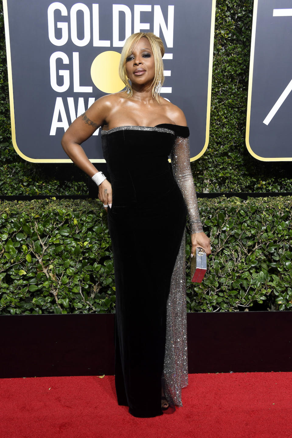 <p>After a tumultuous few months in Hollywood, the 2018 Golden Globes have become about much more than awards, fashion, and glamour. This year celebrities are…</p>