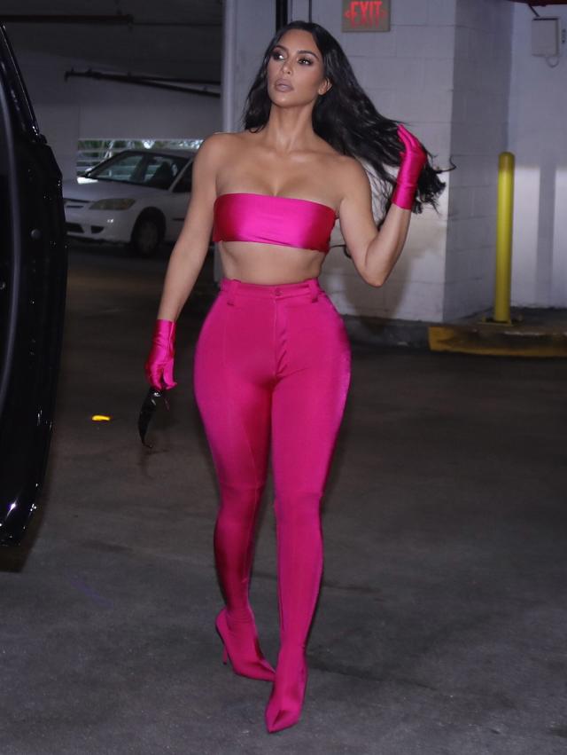 Kim Kardashian Stuns in All-Pink Ensemble – Complete with Gloves