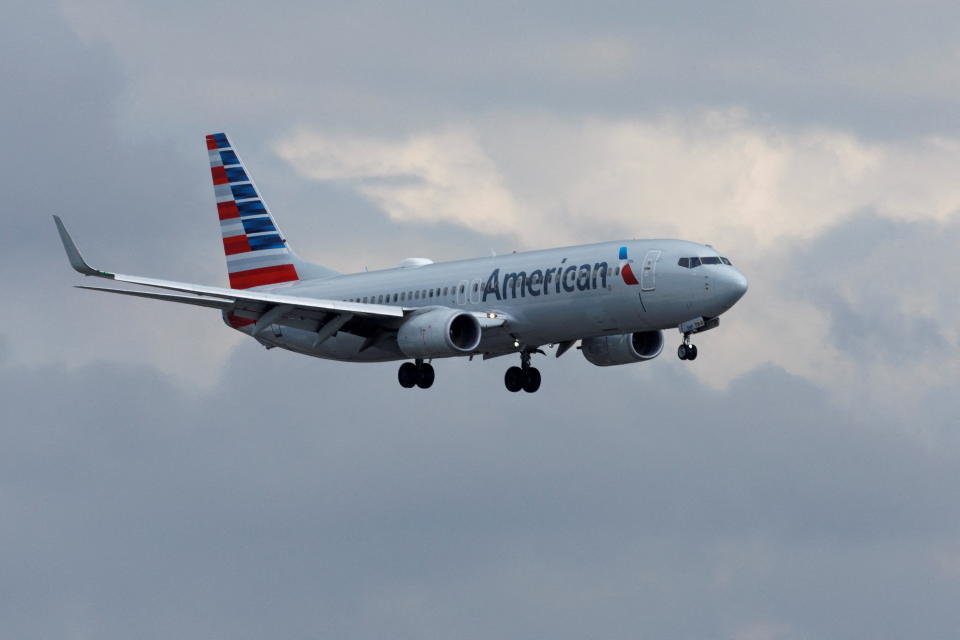 Piloten von American Airlines profitieren von einem Software-Problem. (Bild: REUTERS/Mike Blake)