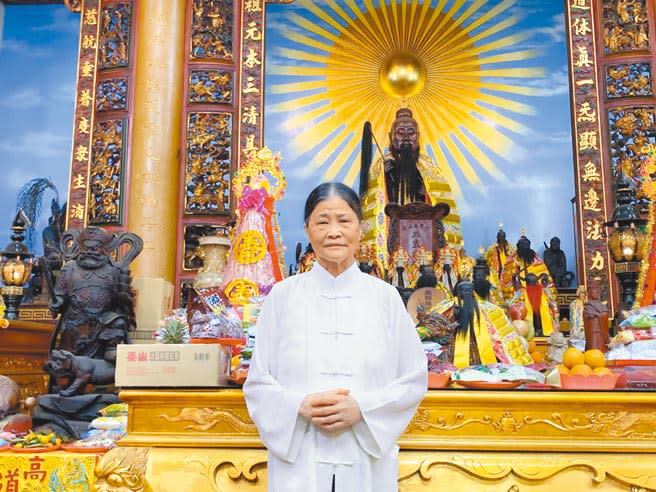 針對太魯閣出軌案，高雄道德院住持、台灣首位女道長翁太明號召百人組法師團，6日將啟程前往花蓮引魂、超度亡靈。（柯宗緯攝）