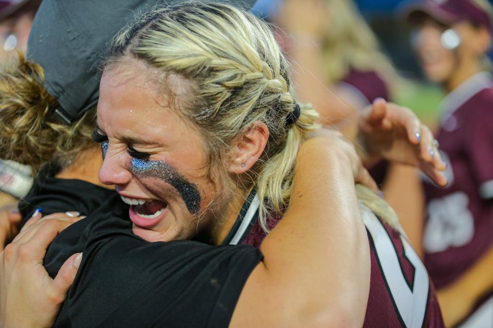 Edmond Memorial players celebrate after defeating Broken Arrow in the Class 6A state championship game on Oct. 15.