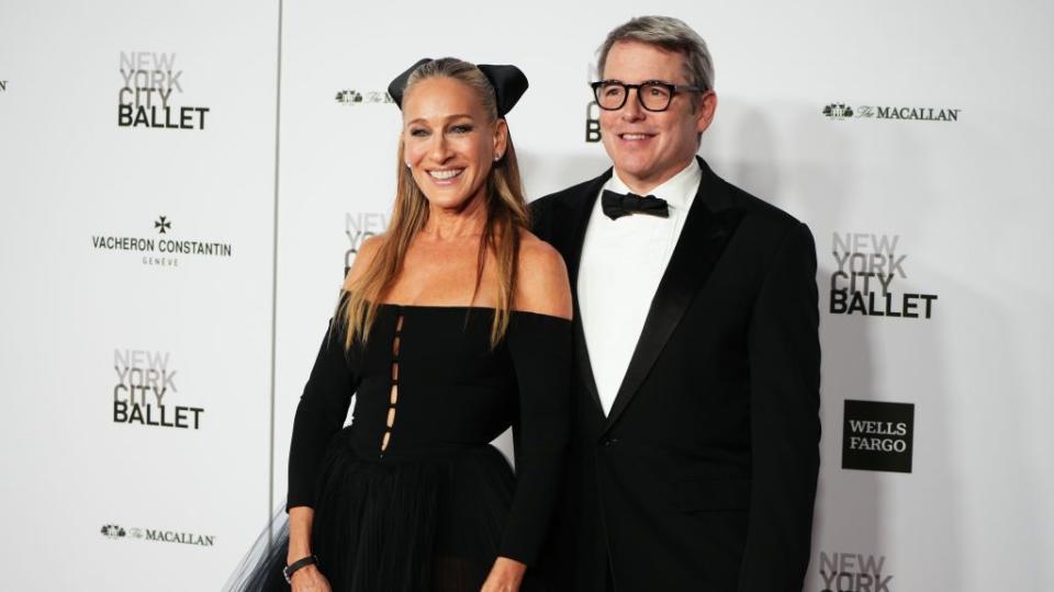 new york, new york october 05 l r sarah jessica parker and matthew broderick attend the new york city ballets 2023 fall gala at the david h koch theatre at lincoln center on october 05, 2023 in new york city photo by jared siskinpatrick mcmullan via getty images