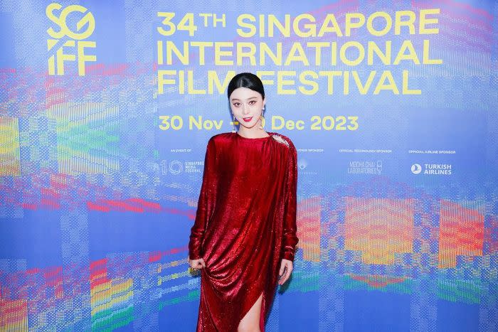 The Singapore International Film Festival presents the Cinema Icon Award to Fan Bingbing