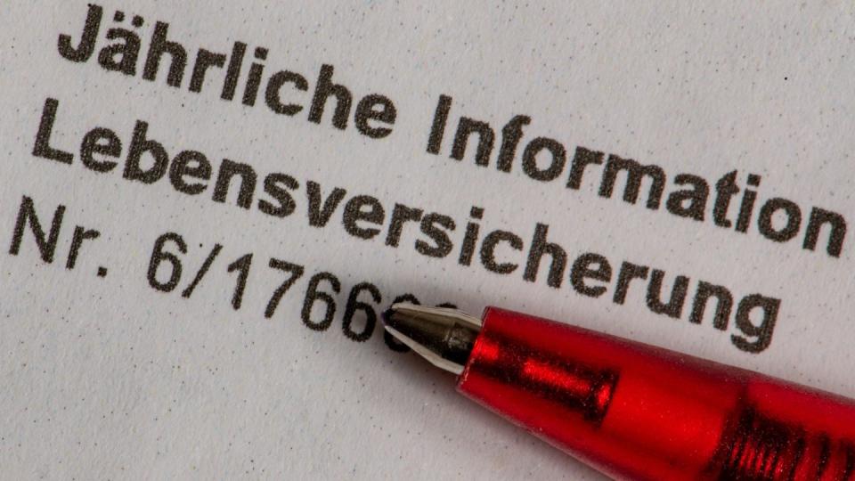 Verbraucher, die in Zukunft eine Lebensversicherung abschließen, müssen sich auf einen deutlich geringeren Garantiezins einstellen.