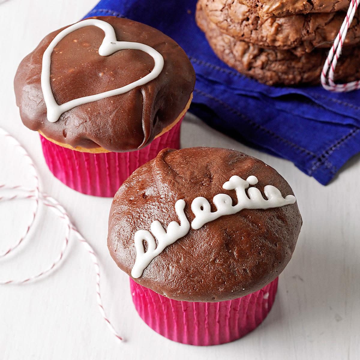 Chocolate Cream Cupcakes