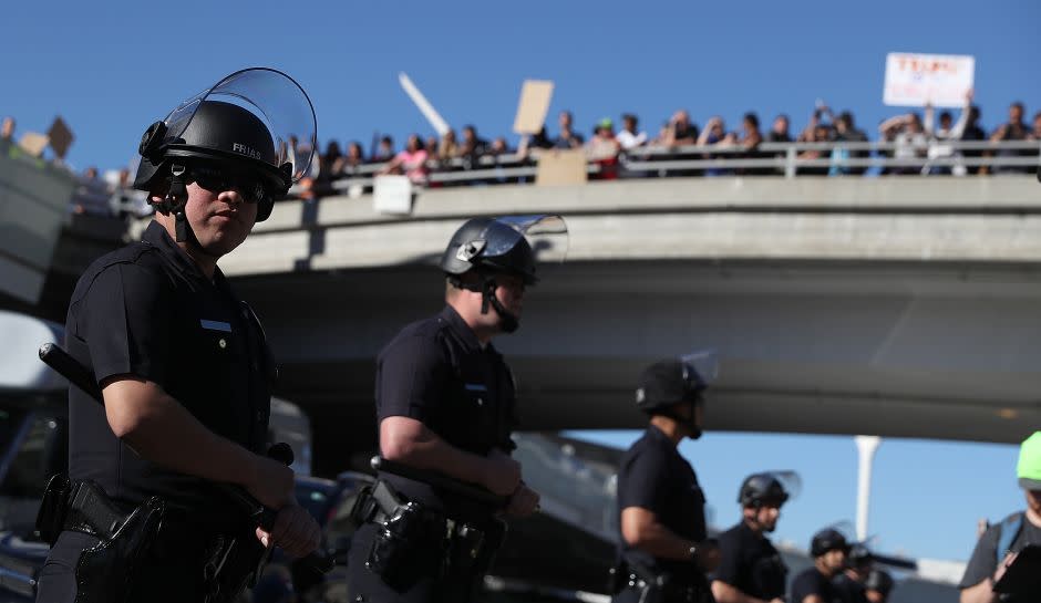 Trump Supporter Knocked Out At Portland Airport: Dramatic Video Shows Crowd Attack Trump-Supporting Preacher During Immigration Protest