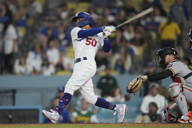 Clayton Kershaw tosses 2-hit ball over 5 innings and Dodgers beat Giants 7-0