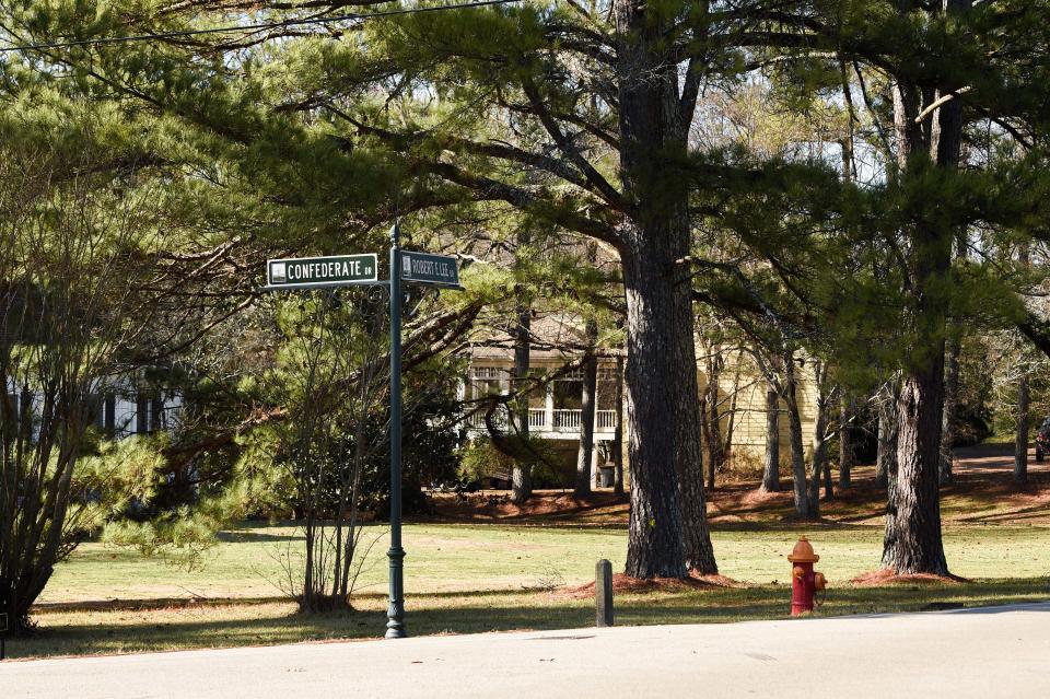 Street signs of Robert E. Lee and Confederate Drive in Forest Hills, Tenn., Friday, Jan. 6, 2023. The The City of Forest Hills is suing the Tennessee Historical Commission to change the names for six of its Confederate-themed streets.