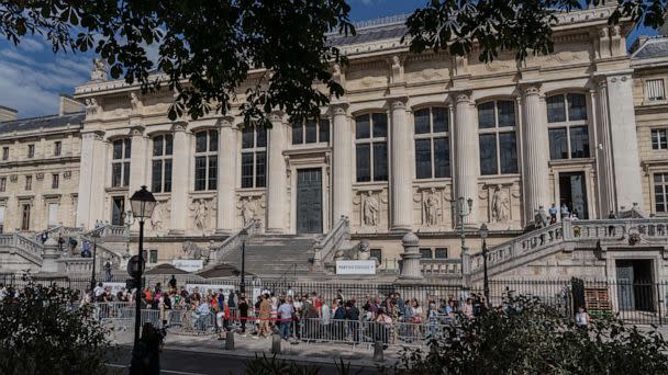 PHOTO: PARIS, FRANCE - JUNE 29: Families of victims, journalists, and lawyers attend the Palais de Justice where the trial of the November 2015 Paris Attacks is taking place under heightened security on June 29, 2022 in Paris, France. (Abdulmonam Eassa/Getty Images)