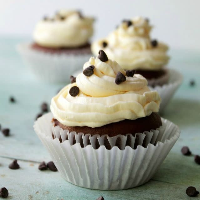 Chocolate Cinnamon Cheesecake Cupcakes