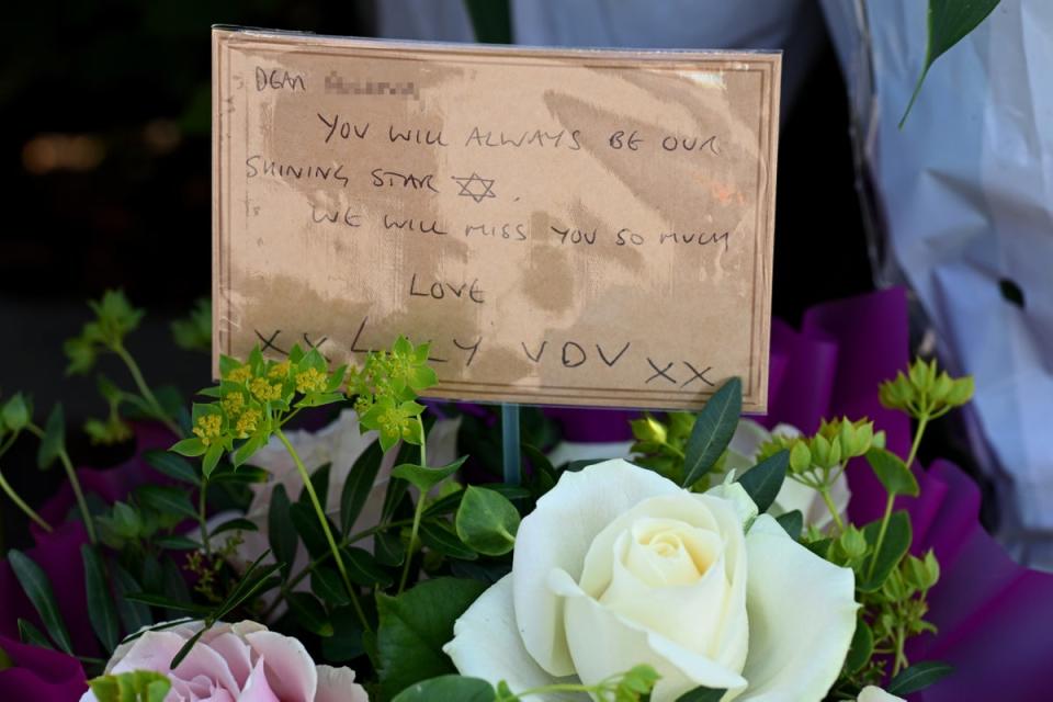 A tribute note dedicated to Selena at the crash site (Getty Images)