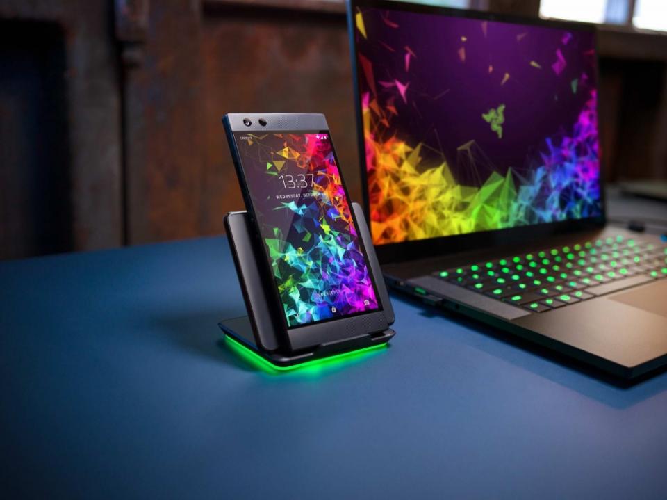 120Hz 顯示螢幕！雷蛇推出RAZER PHONE 2 電競手機