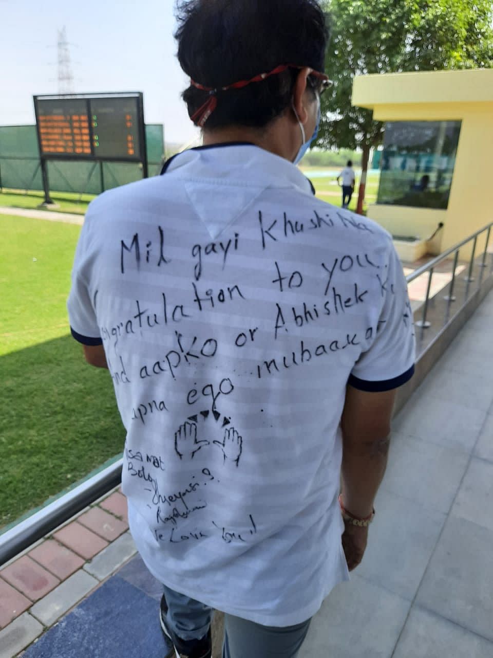 <div class="paragraphs"><p>Jaspal Rana wrote a message sent to him by Manu Bhaker's mother on his t-shirt during the ISSF World Cup in New Delhi earlier this year.</p></div>