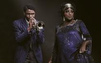 Ma Rainey gilt als "Mother of the Blues". Im Biopic "Ma Rainey's Black Bottom" (bei Netflix) verkörpert Viola Davis die afroamerikanische Sängerin. Mit dabei: der kürzlich verstorbene "Black Panther"-Star Chadwick Boseman in seiner letzten Rolle. Wie Davis ist auch er ein Oscar-Kandidat des fünffach nominierten Films. (Bild: Netflix)