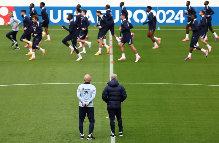 L'équipe de France à l'entraînement tout juste après son arrivée à Paderborn, le 12 juin 2024 (FRANCK FIFE)