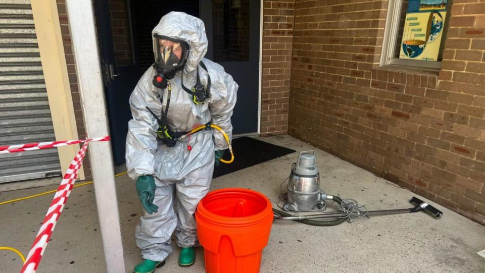 Assignment Freelance Picture ire and Rescue NSW were called to Georges River College Hurstville\n about midday after a 600ml bottle of benzyl chloride leaked in a science\n laboratory. Picture: Supplied/FRNSW