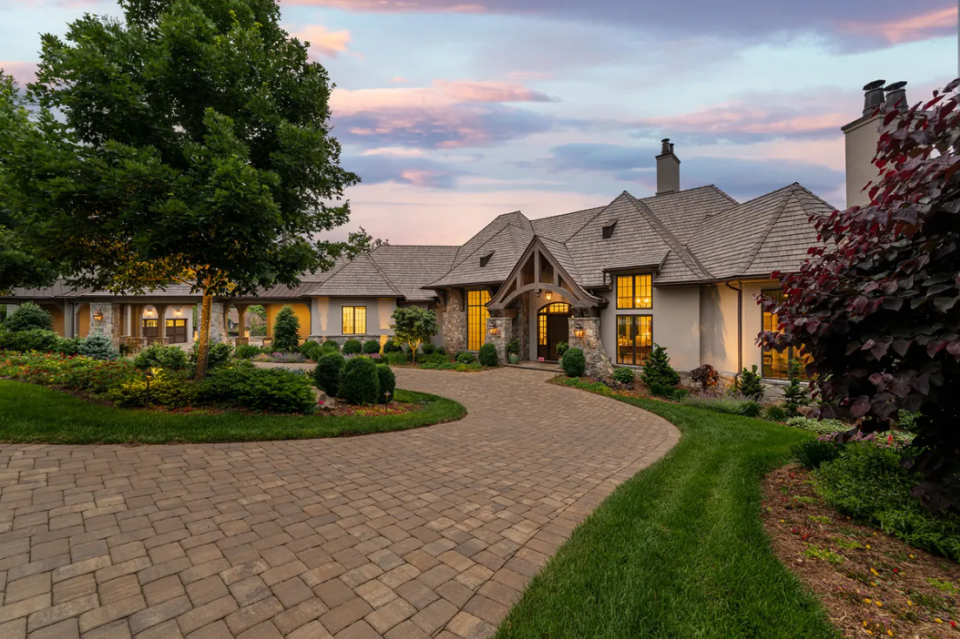 12 Lansdowne Court, Asheville, is currently listed at $10,250,000.
